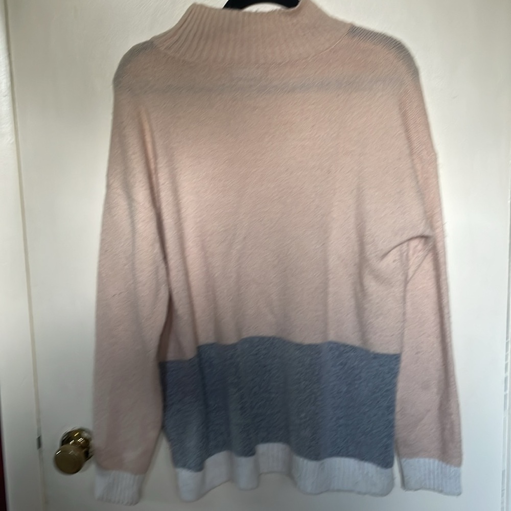 Fresh soft and long sweater. Tri-colored. Machine wash. Good condition.* Large - Picture 3 of 8